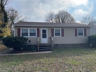 1010 77th St, Newport News, VA 23605