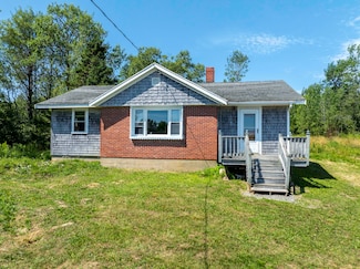 1323 Port Rd, MacHiasport, ME 04655