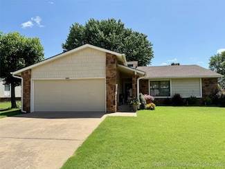9613 N 107th Ave E, Owasso, OK 74055