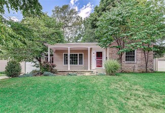 12 W 61st St, Indianapolis, IN 46208