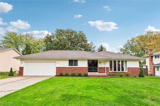 6437 Woodbury Dr, Solon, OH 44139