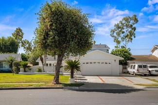 9312 Daisy Ave, Fountain Valley, CA 92708