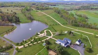 6887 Blenheim Rd, Scottsville, VA 24590