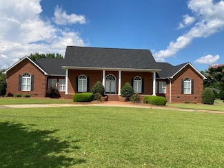 550 Masters Cir, Dublin, GA 31021
