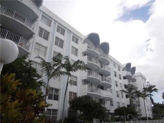 488 NW 165th Street Rd Unit B111, Miami, FL 33169