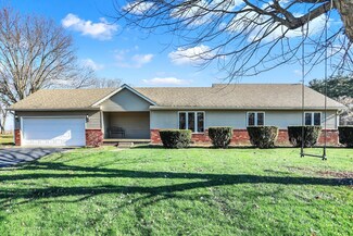 11174 N Shelby 460 W, New Palestine, IN 46163