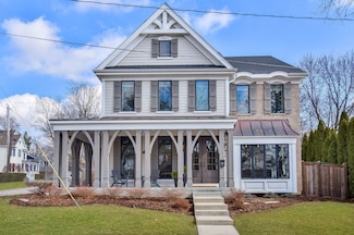 716 N 3rd Ave, Saint Charles, IL 60174