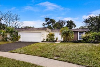 6606 NW 78th St, Tamarac, FL 33321