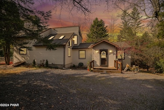 702 Minsi Trail E, Long Pond, PA 18334