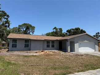 7113 Channelside Ln N, Pinellas Park, FL 33781
