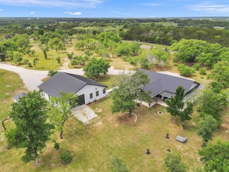 4455 N Fm 1174, Bertram, TX 78605