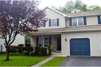 368 Sioux Ct, Reading, PA 19608