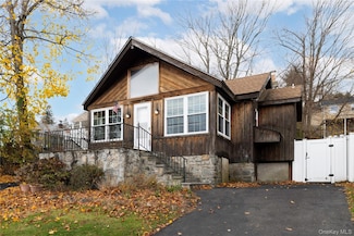 46 Entrance Way, Mahopac, NY 10541
