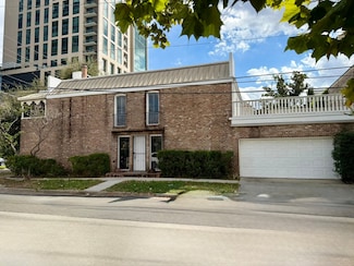 1101 Hawthorne St, Houston, TX 77006