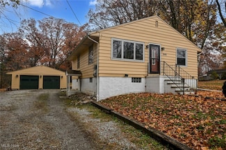 1545 Woods Rd, Akron, OH 44306