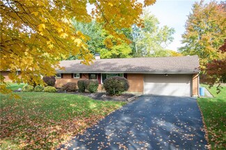 1403 Roseland Dr, MacEdonia, OH 44056