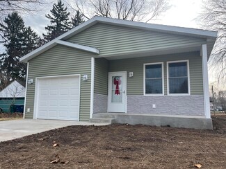 202 W 12th St, La Porte, IN 46350