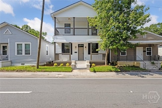 905 W Victory Dr, Savannah, GA 31405