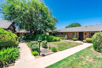 4909 N 7th St Unit S, Fresno, CA 93726