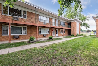 241 Northway Park (#10) Rd, Machesney Park, IL 61115