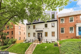 2647 41st St NW Unit 2, Washington, DC 20007