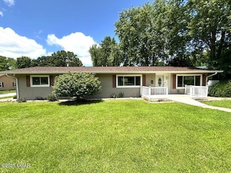 921 Ozark St, Houston, MO 65483