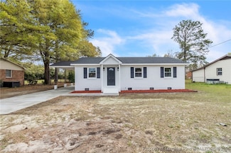 3253 Legion Rd, Hope Mills, NC 28348