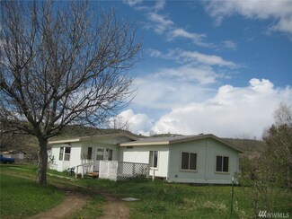 215 Omak River Rd, Omak, WA 98841