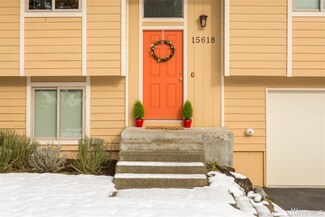 15618 NE 56th Way, Redmond, WA 98052