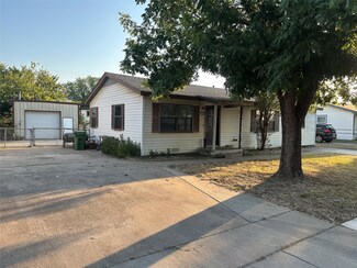 704 Shady Ln, Hurst, TX 76053