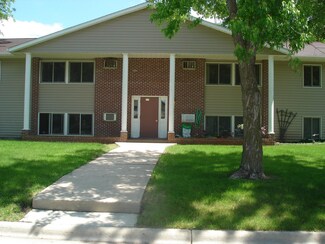 725 S 9th St Unit 7, Bird Island, MN 55310