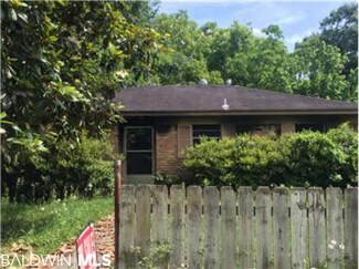 257 Edinborough Ave, Chickasaw, AL 36611