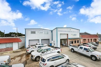 2807 E Judge Perez Dr, Meraux, LA 70075