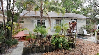 1207 Pine Ave NW, Largo, FL 33770