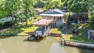 210 Harbor Dr, Gun Barrel City, TX 75156