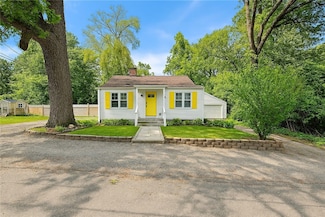 41 Indiana Ave, Cumberland, RI 02864