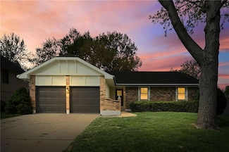 6606 Rosehill Rd, Shawnee, KS 66216