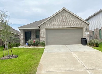 1926 Barrett Gables Dr, Crosby, TX 77532