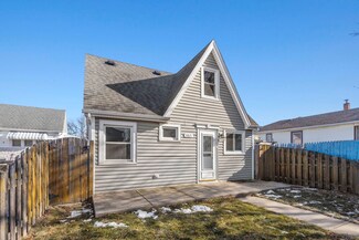 3821 N Odell Ave, Chicago, IL 60634