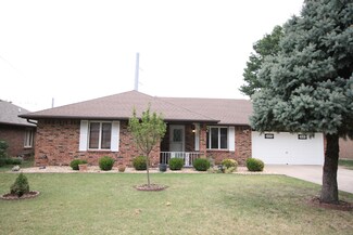 839 E Rockwood St, Springfield, MO 65807