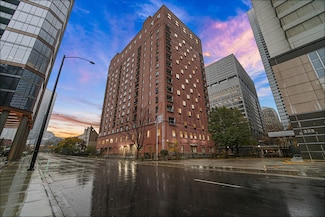 345 N Canal St Unit 1301, Chicago, IL 60606