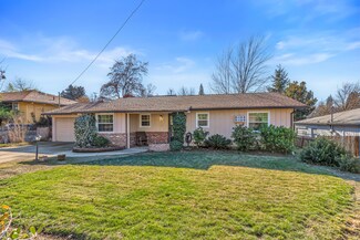1816 Stratford Ave, Medford, OR 97504