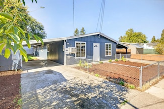 534 Hamilton St, Medford, OR 97501