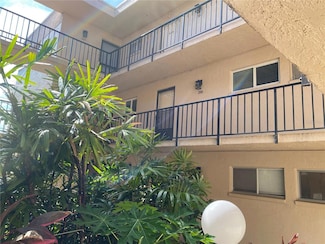 2763 Woodgate Ln Unit 208, Sarasota, FL 34231