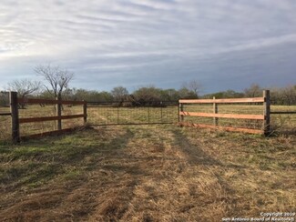 1745 County Road 475, Nixon, TX 78140