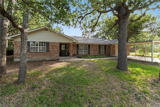 3910 Laura Ln, Bryan, TX 77803