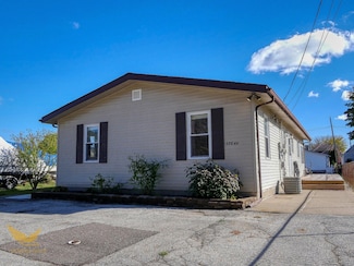 37844 Maplehill St, Harrison Township, MI 48045