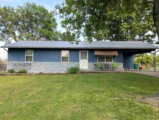 111 Johnson St, Flippin, AR 72634