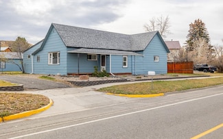 1222 Park Ave, Meeteetse, WY 82433