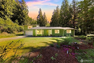 4441 Forgotten Ln, Clinton, WA 98236